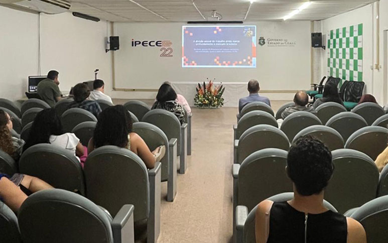 Ipece participa do lançamento do panorama Mulheres no Censo Demográfico 2022